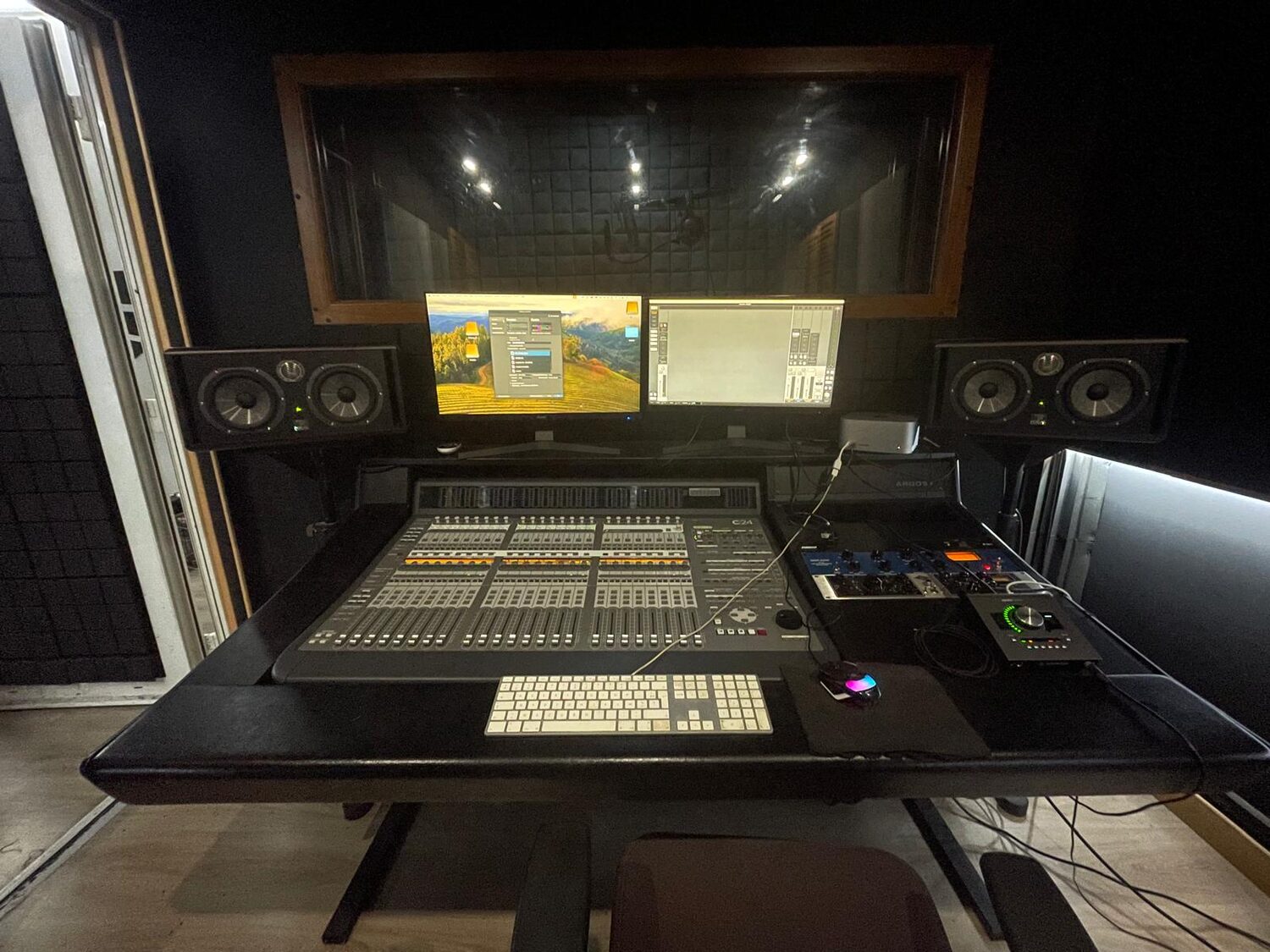 Régie BR-Studio — console Avid C24
